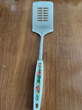 Vintage EKCO 14” Slotted Spatula - Slice of Life Vegetable pattern 1970’s